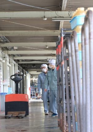 imb,アイエムビー,アガリクス,アガリクスを運搬する社員,メーカー